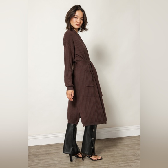 Line and Dot Long Ribbed Cardigan - Picture 4 of 10